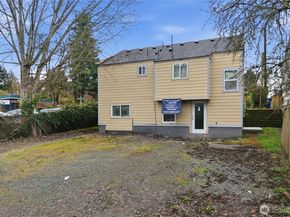 5752 NE 62nd Street, Seattle WA 98115