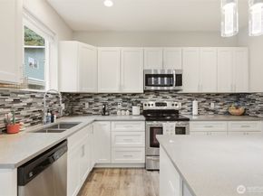 12102 10th Drive SE B, Everett WA 98208