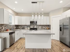12102 10th Drive SE B, Everett WA 98208