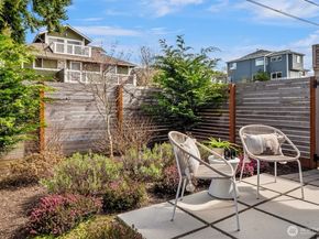 6710 36th Avenue SW B, Seattle WA 98126