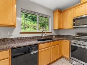 5062 23rd Avenue SW, Seattle WA 98106