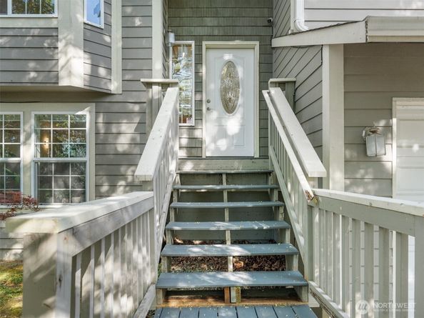 5062 23rd Avenue SW, Seattle WA 98106