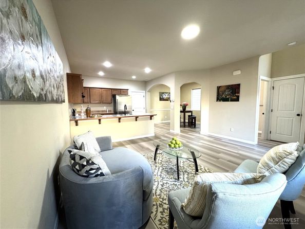367 Graham Avenue NE, Renton WA 98059