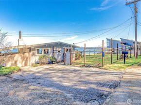 10873 Point Vashon Drive SW, Vashon WA 98070