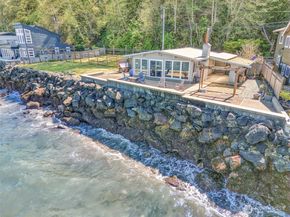 10873 Point Vashon Drive SW, Vashon WA 98070