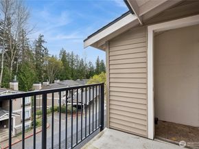 11215 NE 128th Street L301, Kirkland WA 98034
