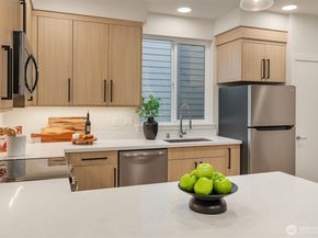 105 NW 39th Street B, Seattle WA 98107