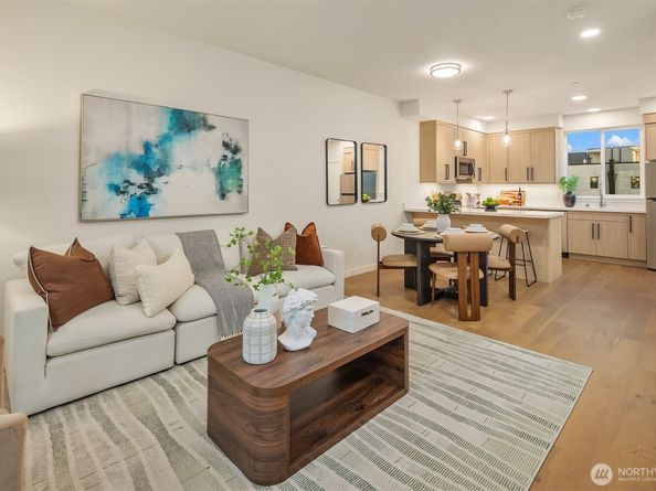 105 NW 39th Street B, Seattle WA 98107