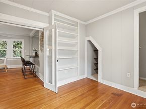 9732 59th Avenue S, Seattle WA 98118