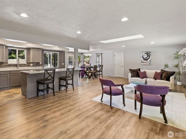 14225 104th Avenue NE, Kirkland WA 98034