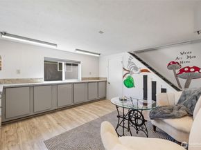 14225 104th Avenue NE, Kirkland WA 98034