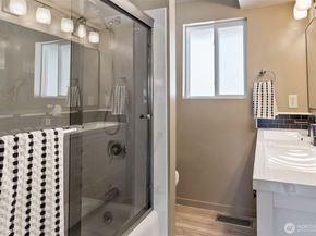 14225 104th Avenue NE, Kirkland WA 98034