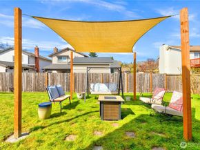 2721 211th Place SW, Lynnwood WA 98036