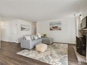 2721 211th Place SW, Lynnwood WA 98036