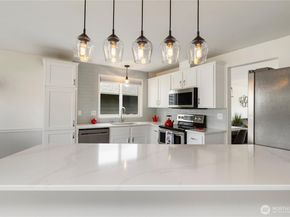 2721 211th Place SW, Lynnwood WA 98036