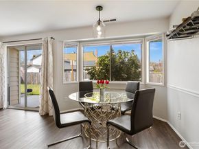 2721 211th Place SW, Lynnwood WA 98036