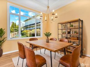 8012 NE 151st Court, Kenmore WA 98028