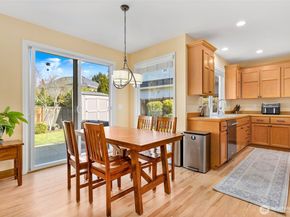 8012 NE 151st Court, Kenmore WA 98028