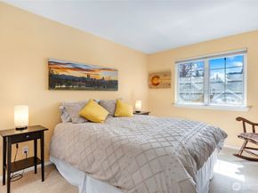 8012 NE 151st Court, Kenmore WA 98028