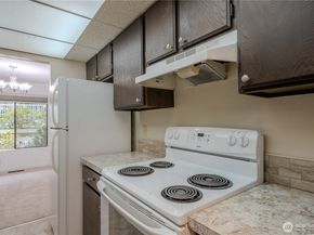 9904 NE 124th Street 1005, Kirkland WA 98034