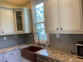 1522 Taylor Avenue N, Seattle WA 98109