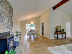 14129 60th Avenue W, Edmonds WA 98026