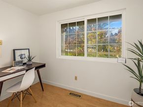 15126 NE 67th Place, Redmond WA 98052