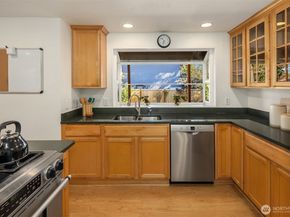 15126 NE 67th Place, Redmond WA 98052