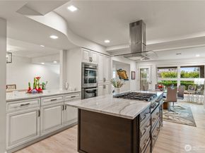 101 99th Avenue NE 101, Bellevue WA 98004