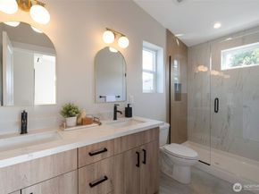 1603 SW Kenyon Street B, Seattle WA 98106
