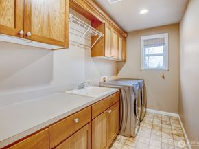 1643 2nd Street, Kirkland WA 98033