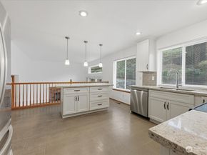 27213 32nd Place S, Auburn WA 98001