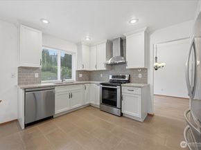 27213 32nd Place S, Auburn WA 98001