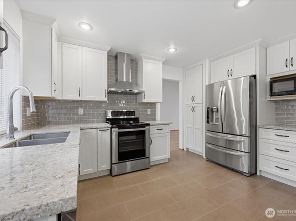 27213 32nd Place S, Auburn WA 98001