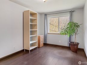 6352 24th Avenue SW, Seattle WA 98106