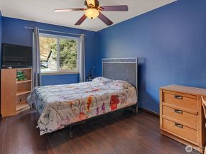 6352 24th Avenue SW, Seattle WA 98106