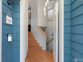 6352 24th Avenue SW, Seattle WA 98106