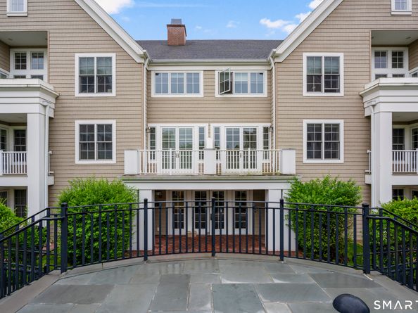 77 Havemeyer Lane 310, Stamford CT 06902