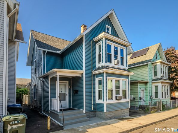 4 Armstrong Place, Bridgeport CT 06608