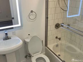 390 Euclid Avenue, Oakland CA 94610