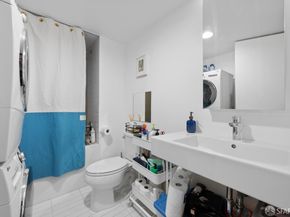 8 Octavia Boulevard 407, San Francisco CA 94102