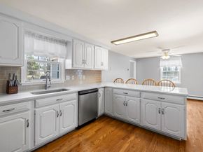 38 Roosevelt St, Braintree MA 02184