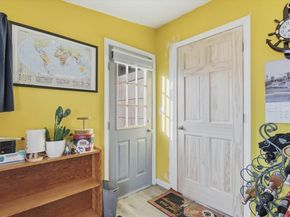 14 Ridgefield Dr, Framingham MA 01701