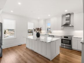 182 Merrimac St 1, Newburyport MA 01950