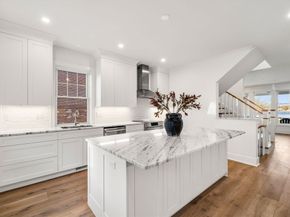 182 Merrimac St 1, Newburyport MA 01950