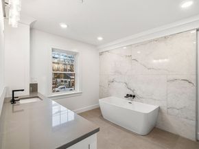 182 Merrimac St 1, Newburyport MA 01950