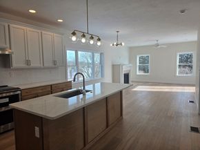 15 Fidelity Drive 70, Rutland MA 01543