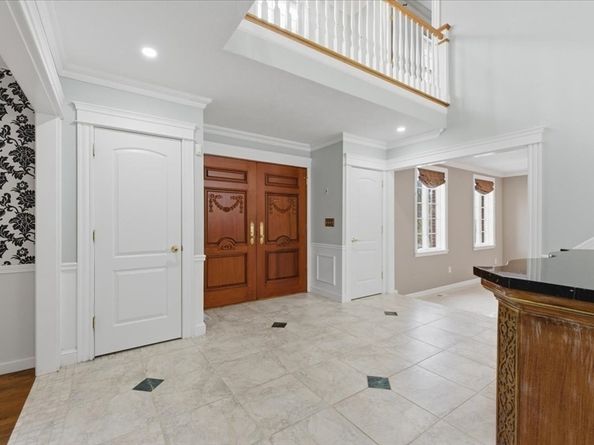 33 Whichita Rd, Medfield MA 02052