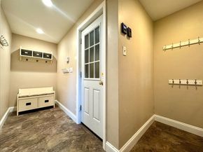 33 Whichita Rd, Medfield MA 02052