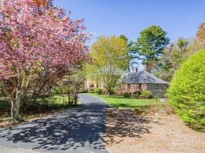 33 Whichita Rd, Medfield MA 02052